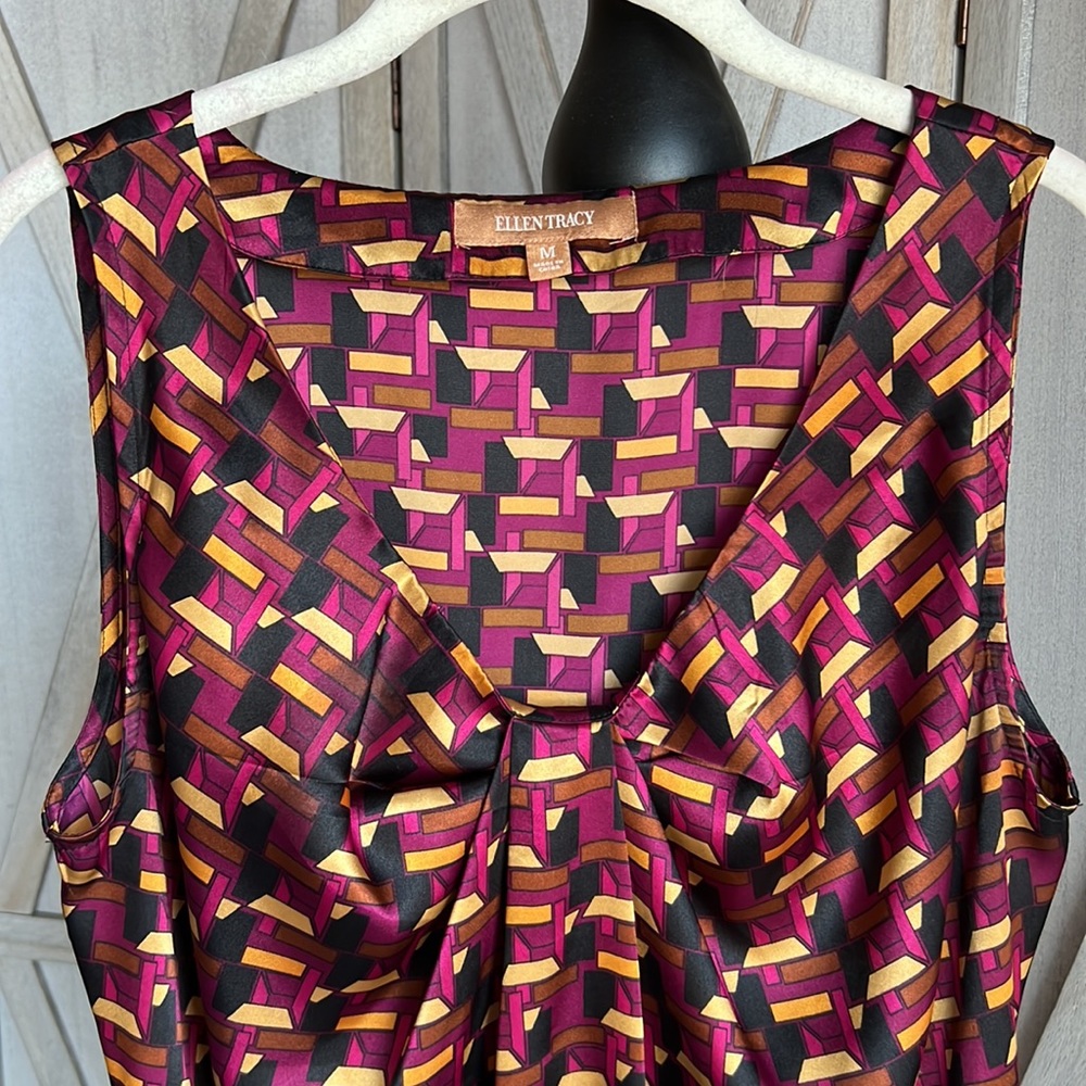 Ellen Tracy Multi-color, artsy novelty print  Geometric/ Pleated Tank Top. Sz M